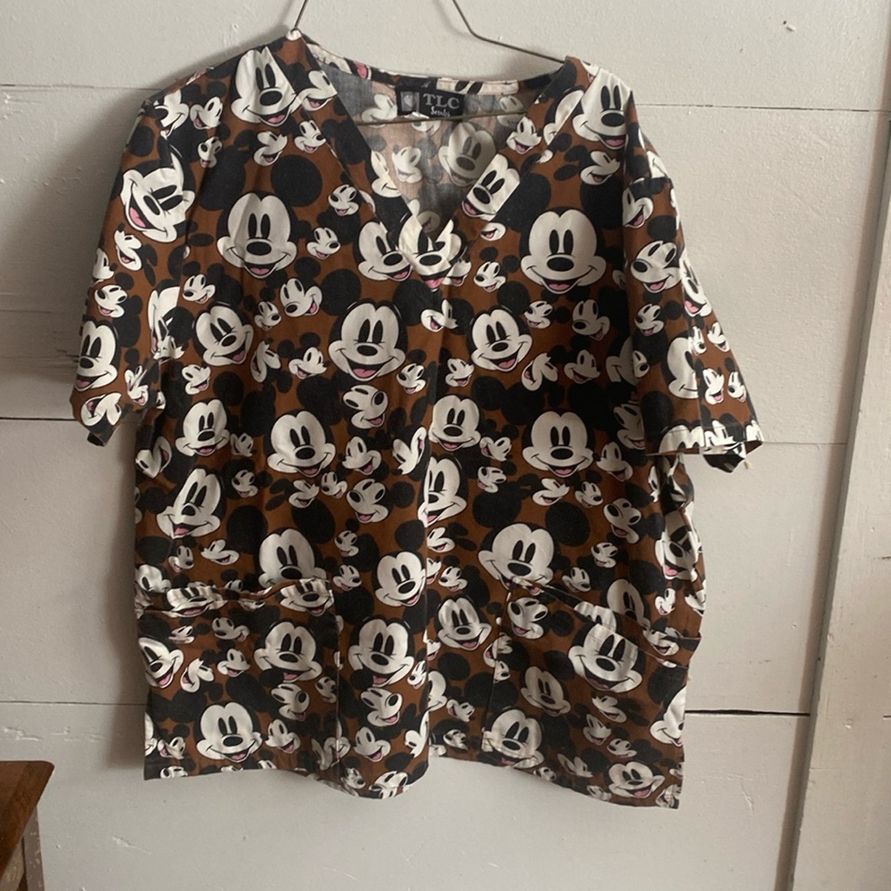 Mickey Mouse size XL scrub top Disney